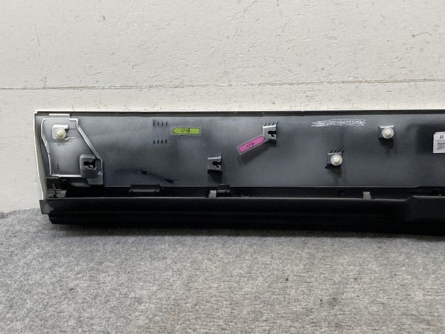ヴォクシー/ノア 90系/ZWR90W/ZWR95W/MZRA90W/MZRA95W 純正 右 フロントドア サイドパネル 76903-V1020 ホワイトパール 070 トヨタ(137322)