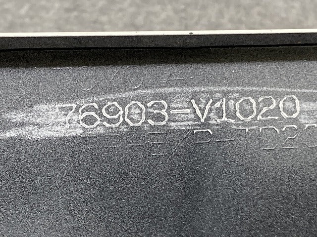ヴォクシー/ノア 90系/ZWR90W/ZWR95W/MZRA90W/MZRA95W 純正 右 フロントドア サイドパネル 76903-V1020 ホワイトパール 070 トヨタ(137322)