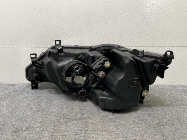 セレナ/ハイウェイスター/S/X/G/XV C27/GC/GFC/GNC/GFNC/HFC/HC 純正 前期 右 ヘッドライト LED レベライザー Z KOITO 100-23721(137346)
