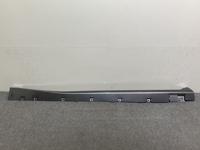 オーラ/AURA FE13/FSNE13 純正 右 サイドステップ/サイドスカート 76852 6XL0H ダークメタルグレーメタリック KAD 日産(137351)