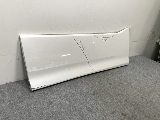 ヴォクシー/ノア/Si/ZS 80系/ZRR80W/ZRR85W/ZWR80W 純正 右 フロント ドア サイドパネル 76903-28160/76913-28130 ホワイト 070(137428)