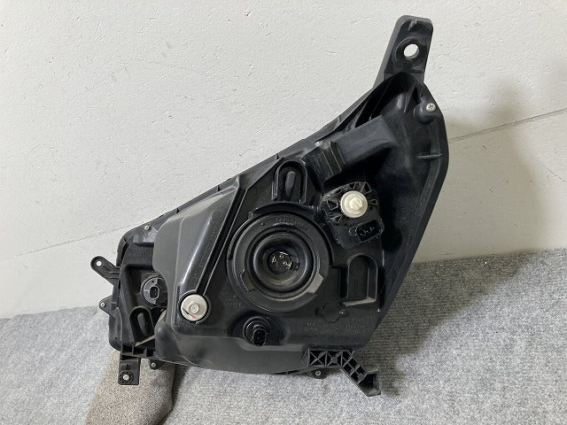 eKワゴン B11W 純正 右 ヘッドライト/ランプ ハロゲン レベライザー STANLEY W1046 三菱(137502)