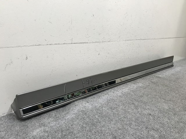 新車取り外し!LM/500h TAWH15W 純正 左 フロント ドア サイドパネル 76904-V2030/76914-V2030 ソニックチタニウム 1J7 レクサス(137593)