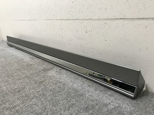 新車取り外し!LM/500h TAWH15W 純正 左 フロント ドア サイドパネル 76904-V2030/76914-V2030 ソニックチタニウム 1J7 レクサス(137593)