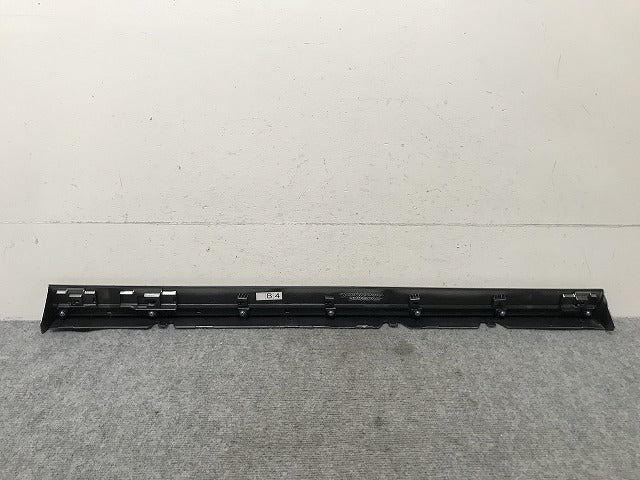 新車取り外し!LM/500h TAWH15W 純正 左 フロント ドア サイドパネル 76904-V2030/76914-V2030 ソニックチタニウム 1J7 レクサス(137593)