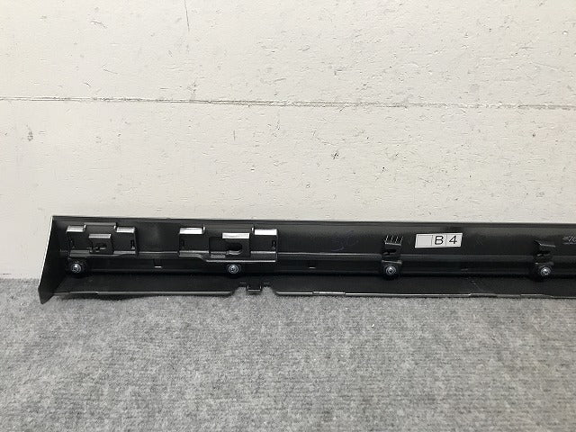 新車取り外し!LM/500h TAWH15W 純正 左 フロント ドア サイドパネル 76904-V2030/76914-V2030 ソニックチタニウム 1J7 レクサス(137593)