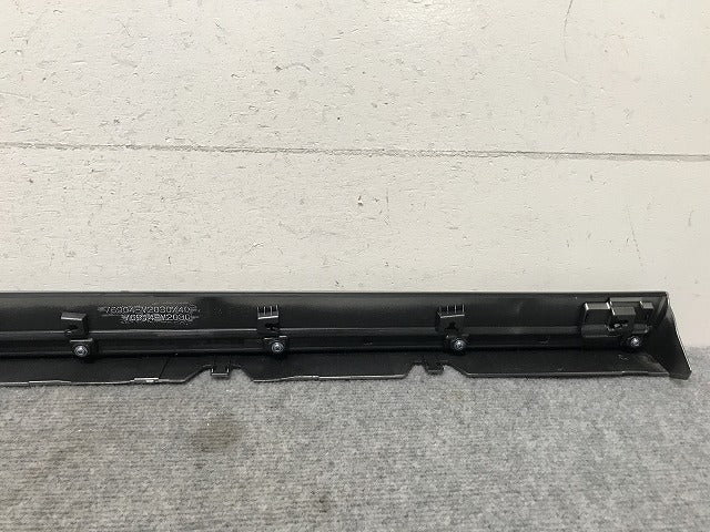 新車取り外し!LM/500h TAWH15W 純正 左 フロント ドア サイドパネル 76904-V2030/76914-V2030 ソニックチタニウム 1J7 レクサス(137593)