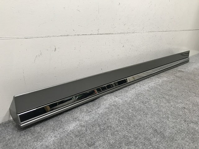 新車取り外し!LM/500h TAWH15W 純正 右 フロント ドア サイドパネル 76903-V2030/76913-V2030 ソニックチタニウム 1J7 レクサス(137594)