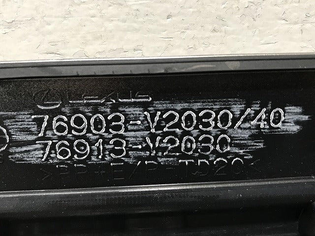 新車取り外し!LM/500h TAWH15W 純正 右 フロント ドア サイドパネル 76903-V2030/76913-V2030 ソニックチタニウム 1J7 レクサス(137594)