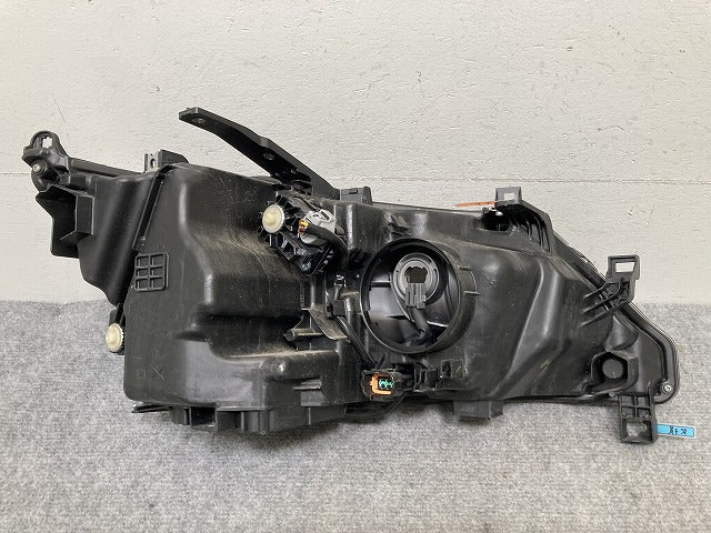セレナ/ハイウェイスター/S/X/G/XV C27/GC27/GFC27/GNC27/GFNC27/HFC27/HC27 純正 前期 左ヘッドライト LED レベ Z 100-23721 日産(137633)