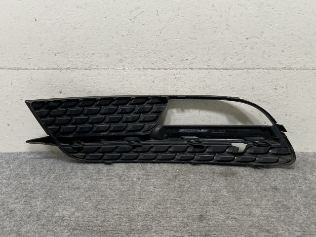 A5(B8) 8T系 純正 後期 右 フロント フォグカバー/フォグランプカバー 8T0 807 682 H/8T0807682H ブラック アウディ(137685)
