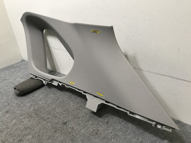 RAV4 MXAA52/MXAA54/AXAH52/AXAH54 純正 右 リア Cピラートリム/ルーフサイドインナーガーニッシュ 62470-42170 62470-42170-B0(137701)