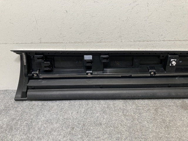 ヴェゼル/VEZEL RV3/RV4/RV5/RV6 純正 左 フロント ドア サイドパネル モール 75332-3M0-J0 ブラック ソリッド ホンダ(137761)