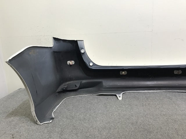 カローラ フィールダー 16系/NZE161G/NZE164G/NKE165G/ZRE162G 純正 後期 リア バンパー 52159-13300/20 スーパーホワイトII 040(137781)