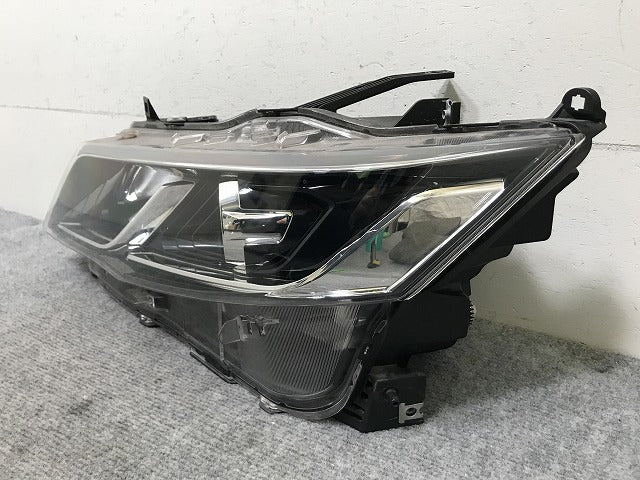 セレナ ハイウェイスター/S/X/G/XV/C27/GFC27/GFNC27/GC27/GNC27/HC27/HFC27 純正 前期 左 ヘッドライト LED レベ Z 100-23721(137806)