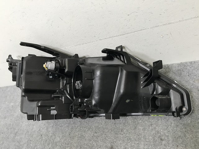 セレナ ハイウェイスター/S/X/G/XV/C27/GFC27/GFNC27/GC27/GNC27/HC27/HFC27 純正 前期 左 ヘッドライト LED レベ Z 100-23721(137806)