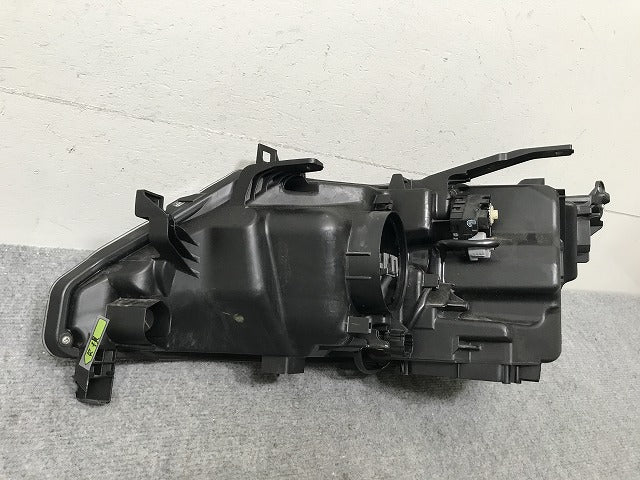 セレナ ハイウェイスター/S/X/G/XV/C27/GFC27/GFNC27/GC27/GNC27/HC27/HFC27 純正 前期 右 ヘッドライト LED レベ Z 100-23721(137807)