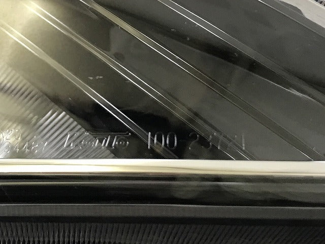 セレナ ハイウェイスター/S/X/G/XV/C27/GFC27/GFNC27/GC27/GNC27/HC27/HFC27 純正 前期 右 ヘッドライト LED レベ Z 100-23721(137807)