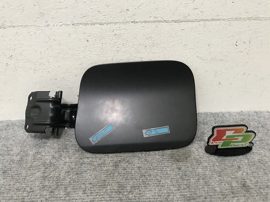 新品!プリウス 50系/ZVW50/ZVW51/ZVW55 純正 フューエルリッド/給油口カバー/フタ/蓋 69A 77350-47060 未塗装 トヨタ(137887)