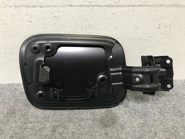 新品!プリウス 50系/ZVW50/ZVW51/ZVW55 純正 フューエルリッド/給油口カバー/フタ/蓋 69A 77350-47060 未塗装 トヨタ(137887)
