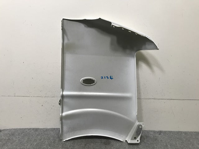 エブリィ/スクラム/ワゴン/NV100クリッパーリオ/タウンボックス DA64W/DR64W/DG64W/DS64W 純正 左 フロント フェンダー ホワイト(137916)