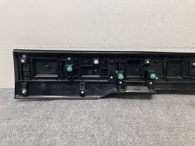 デリカミニ B34A/B35A/B37A/B38A 純正 リア ガーニッシュ 90810 7NL0A グレー 三菱(137932)