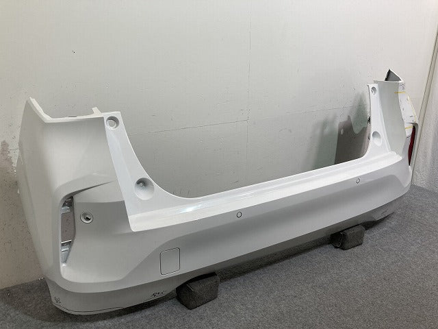 オーラ/AURA FE13/FSNE13 純正 リア バンパー 85022 6XL0H ピュアホワイトパール QAC 日産(137937)