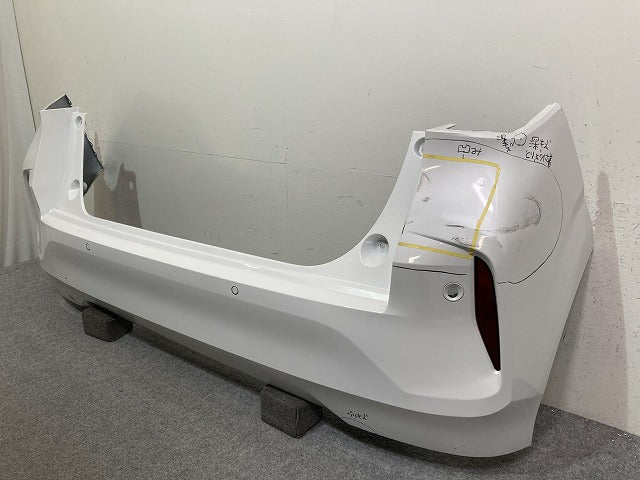 オーラ/AURA FE13/FSNE13 純正 リア バンパー 85022 6XL0H ピュアホワイトパール QAC 日産(137937)