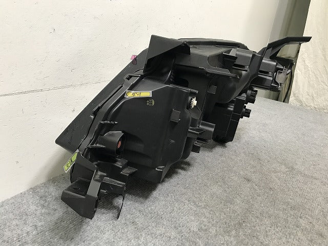 セレナ C28/NC28/GC28 FC28/FNC28/GFC28 純正 右ヘッドライト/ランプ LED アダプティブ レベライザー 刻印HG KOITO 100-2379Y 日産(138050)