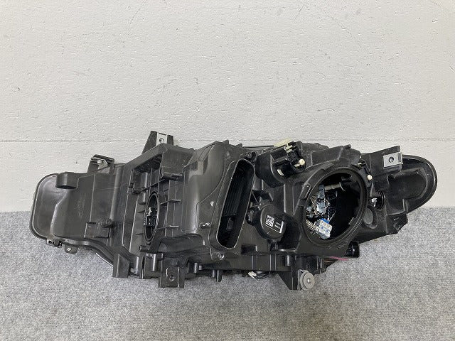 3シリーズ F30/F31 純正 前期 右 ヘッドライト/ランプ キセノン HID AFS無 ZKW 63.11-7 259 548 BMW(138089)