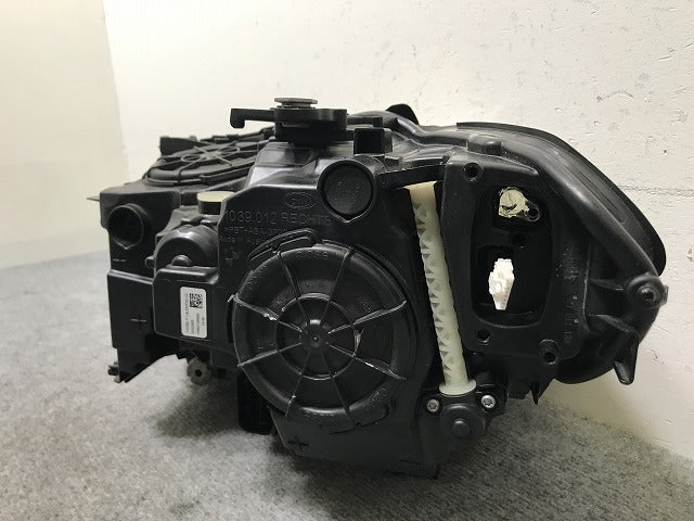 ジャンク!5シリーズ G30/G31 純正 右 ヘッドライト/ランプ LED 7 214 964-03/7214964-03 BMW(138105)