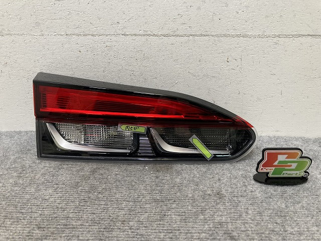 カローラ クロス ZSG10/MXGA10 ZVG11/ZVG15/ZVG13/ZVG16 純正 左 フィニッシャーランプ/テールランプ LED 刻印JL HASCO 16-181(138113)