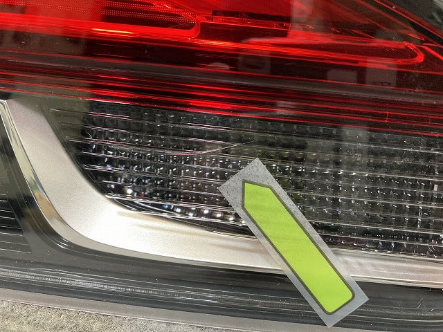 カローラ クロス ZSG10/MXGA10 ZVG11/ZVG15/ZVG13/ZVG16 純正 左 フィニッシャーランプ/テールランプ LED 刻印JL HASCO 16-181(138113)