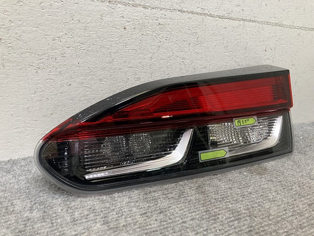 カローラ クロス ZSG10/MXGA10 ZVG11/ZVG15/ZVG13/ZVG16 純正 右 フィニッシャーランプ/テールランプ LED 刻印NR HASCO 16-181(138114)