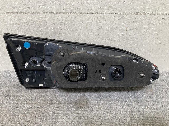 カローラ クロス ZSG10/MXGA10 ZVG11/ZVG15/ZVG13/ZVG16 純正 右 フィニッシャーランプ/テールランプ LED 刻印NR HASCO 16-181(138114)