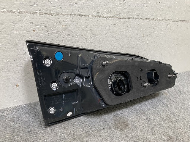 カローラ クロス ZSG10/MXGA10 ZVG11/ZVG15/ZVG13/ZVG16 純正 右 フィニッシャーランプ/テールランプ LED 刻印NR HASCO 16-181(138114)