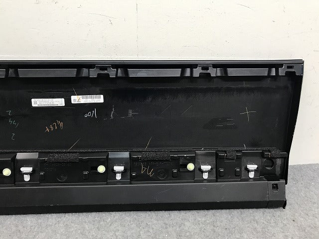 ヴォクシー/ノア Si/ZS 80系/ZRR80W/ZRR85W HV/ZWR80W 純正 右 フロント ドア サイドパネル 76903-28160/76913-28130 221 トヨタ(138127)