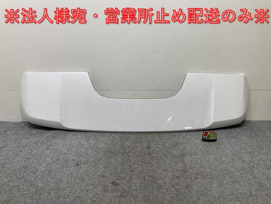 新車外し!ランドクルーザー/ランクル FJA300W/VJA300W 純正 リア スポイラー/ルーフスポイラー/ウイング 76085-60130 090 トヨタ(138138)