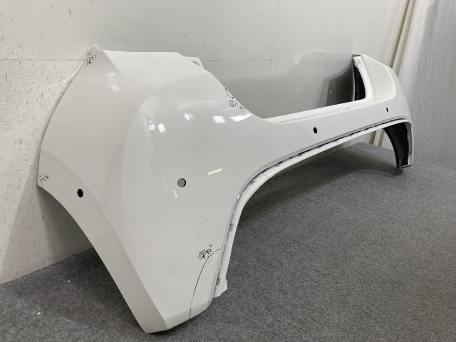 ヤリス KSP210/MXPA10/MXPA15 HV/MXPH10/MXPH15 MXPH14/MXPH17 純正 リア バンパー 52159-K0010 スーパーホワイトII 040 トヨタ(138141)