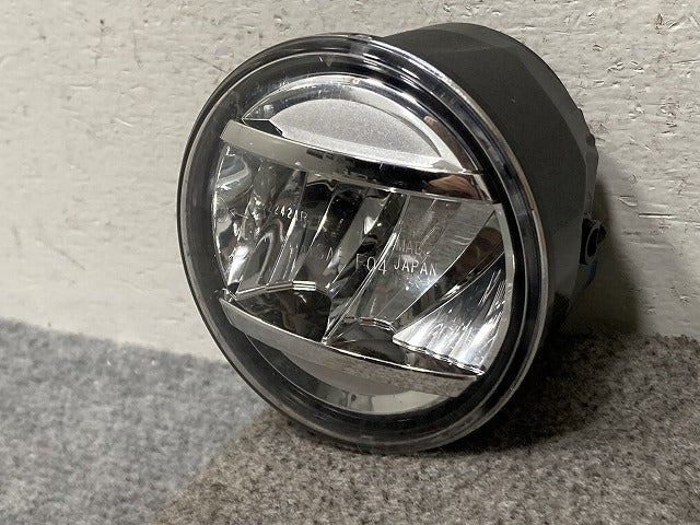 フィット GK3/GK4/GK5/GK6 ハイブリッド/GP5/GP6 純正 後期 右 フォグランプ/フォグライト LED KOITO 114-62242A ホンダ(138168)