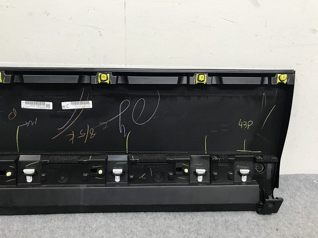 ヴォクシー/ノア Si/ZS 80系/ZRR80W/ZRR85W HV/ZWR80W 純正 右 フロント ドア サイドパネル 76903-28160/76913-28130 ブラック 202(138195)
