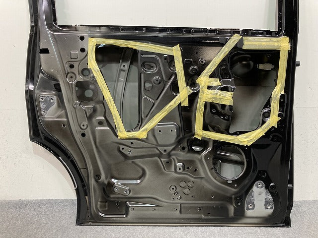 セレナ X/XV/C28/NC28 e-POWER/GC28 純正 左 スライドドア ダイヤモンドブラック G41 日産(138214)