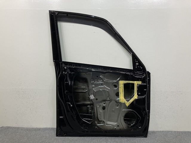 セレナ X/XV/C28/NC28 e-POWER/GC28 純正 左 フロント ドア バイザー付 ダイヤモンドブラック G41 日産(138218)