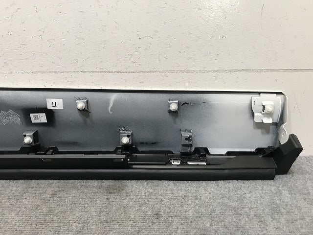 ヴォクシー/ノア 90系/MZRA90W/MZRA95W ZWR90W/ZWR95W 純正 左 スライドドア サイドパネル 76906-V1030 ホワイトパール 070 トヨタ(138255)