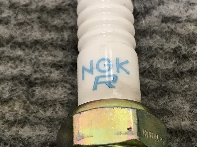 新品!セドリック/グロリア/ブルーバード/フェアレディZ/スカイライン/シルビア 等 NGK スパークプラグ BCPR6ES-11 日産(138291)