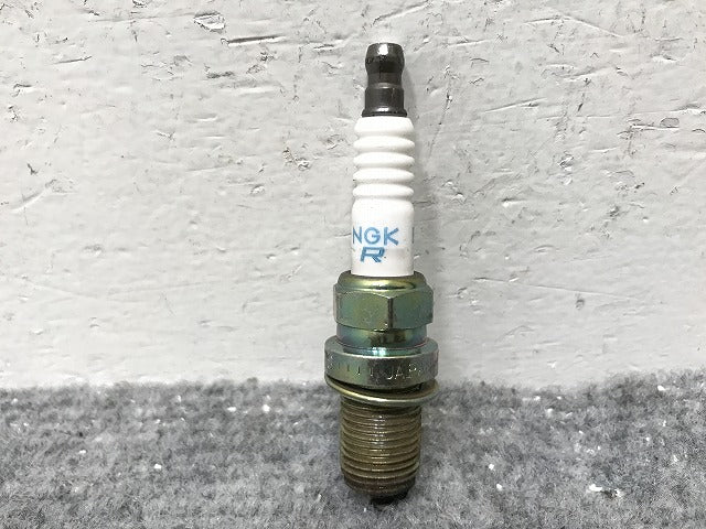 新品!セドリック/グロリア/ブルーバード/フェアレディZ/スカイライン/シルビア 等 NGK スパークプラグ BCPR6ES-11 日産(138294)