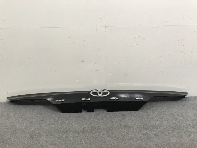 ノア NOAH 90系/MZRA90W/MZRA95W ハイブリッド/ZWR90W/ZWR95W 純正