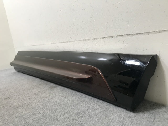 ヴェゼル/VEZEL RV3/RV4/RV5/RV6 純正 右 フロント ドア サイドパネル/ガーニッシュ 純正OP 75312-3M0-J0 ブラウン YR633P ホンダ(138357)