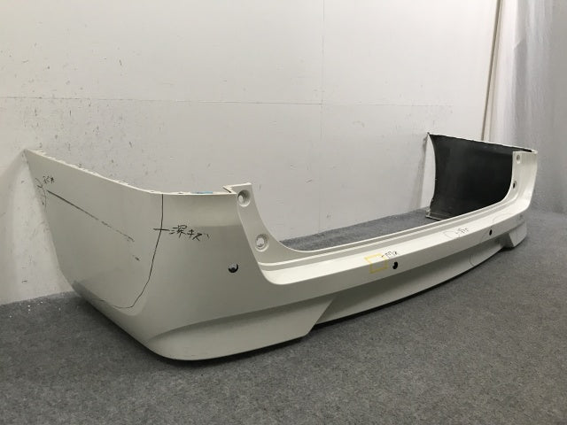 セレナ S/X/G/XV C27/GC27/GNC27 e-POWER/HC27 純正 前期 リア バンパー 85022 5TA0H ブリリアントホワイトパール QAB 日産(138380)