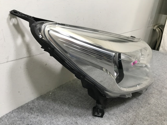 ノート/NOTE E12/NE12 e-POWER/HE12/SNE12 純正 前期/中期 右 ヘッドライト ハロゲン レベライザー ICHIKOH 1868/26010 3VA5A(138473)
